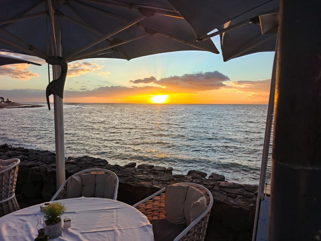 Royal Garden - Sunset Dining View